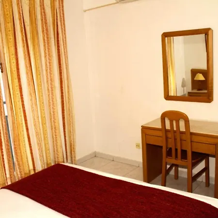 Apartahotel Plaza Real By Atlantichotels 3*