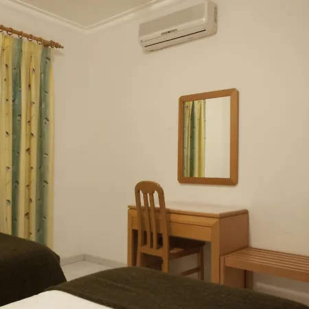 Plaza Real By Atlantichotels Lejlighedshotel Portimão