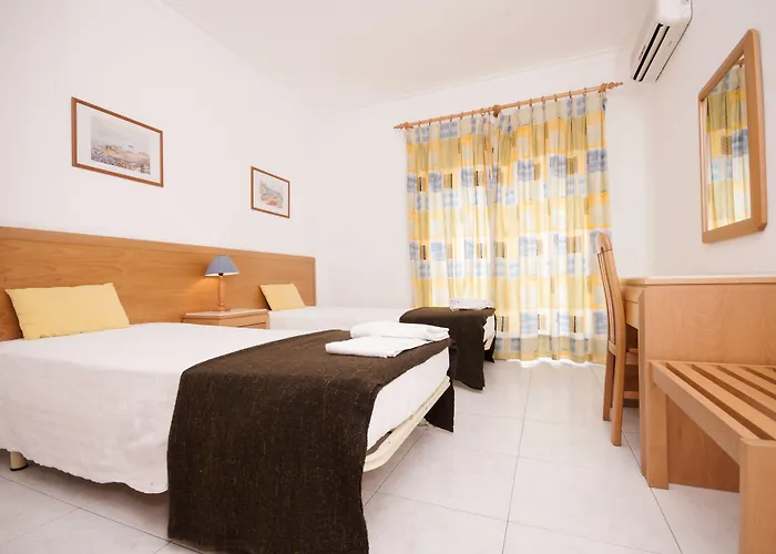 Plaza Real By Atlantichotels 3* ポルティマン